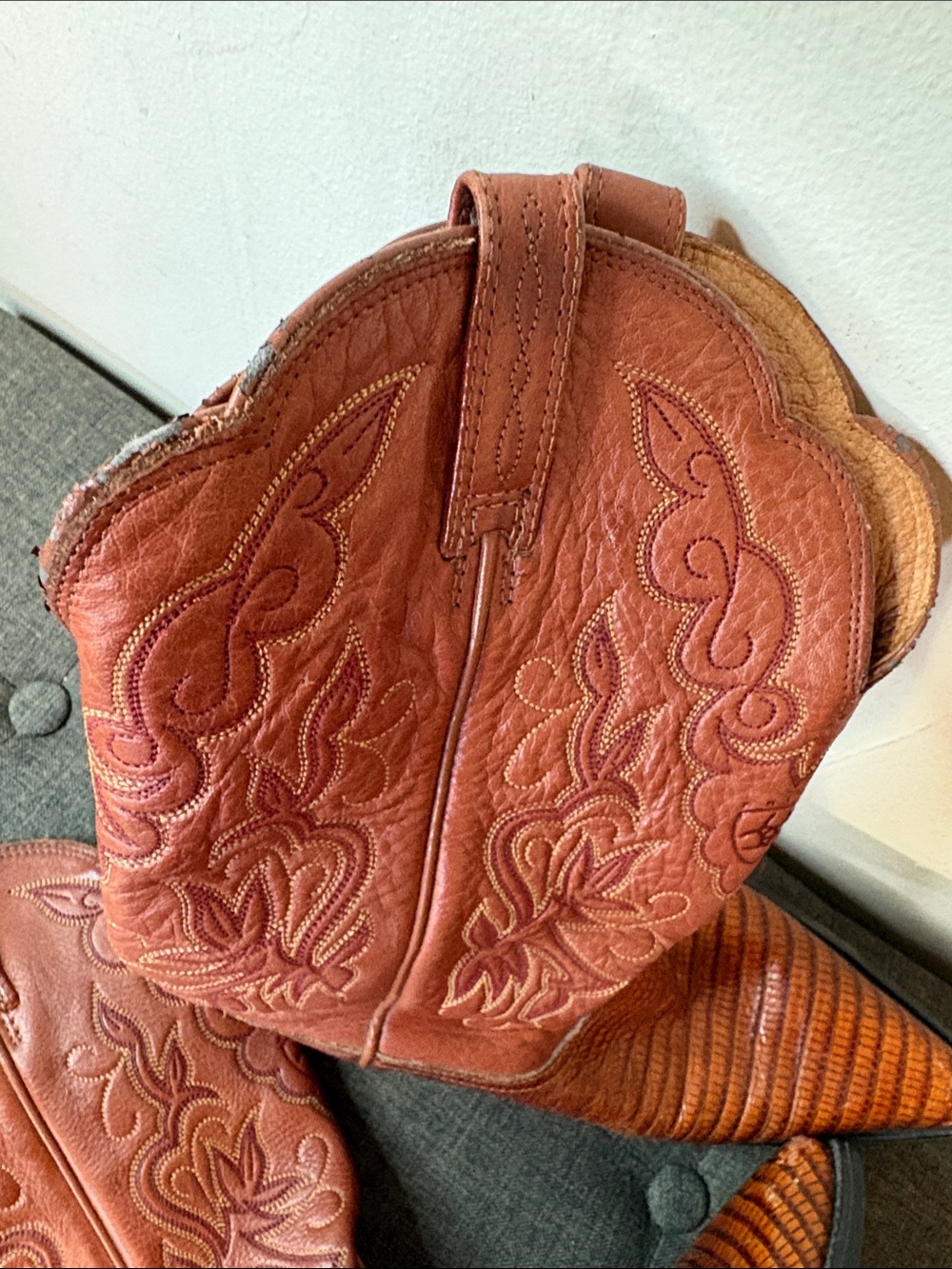 Ariat lizard cowboy boots - Picture 3 of 8